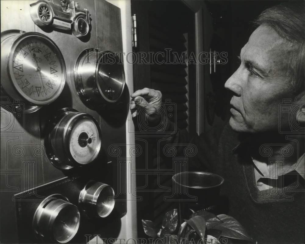 1978 Press Photo Weatherman James B. Price of Pinson, Alabama - abna38820 - Historic Images