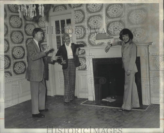 1978, Mrs. James Morrow, Clubwoman, Prepares Decorators' Show House - Historic Images