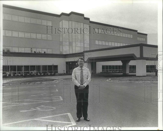 1991 Press Photo Doug Griggs at Bill Nichols State Veteran's Home, Alabama - Historic Images