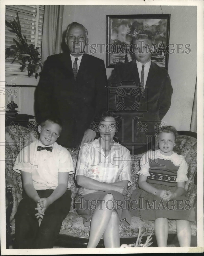 1982, Montgomery, Alabama Police Commissioner L.B. Sullivan, Family - Historic Images