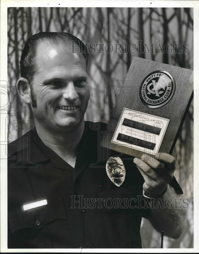 1979 Birmingham Patrolman J. R. Thompson, 'Officer of Year' - Historic Images
