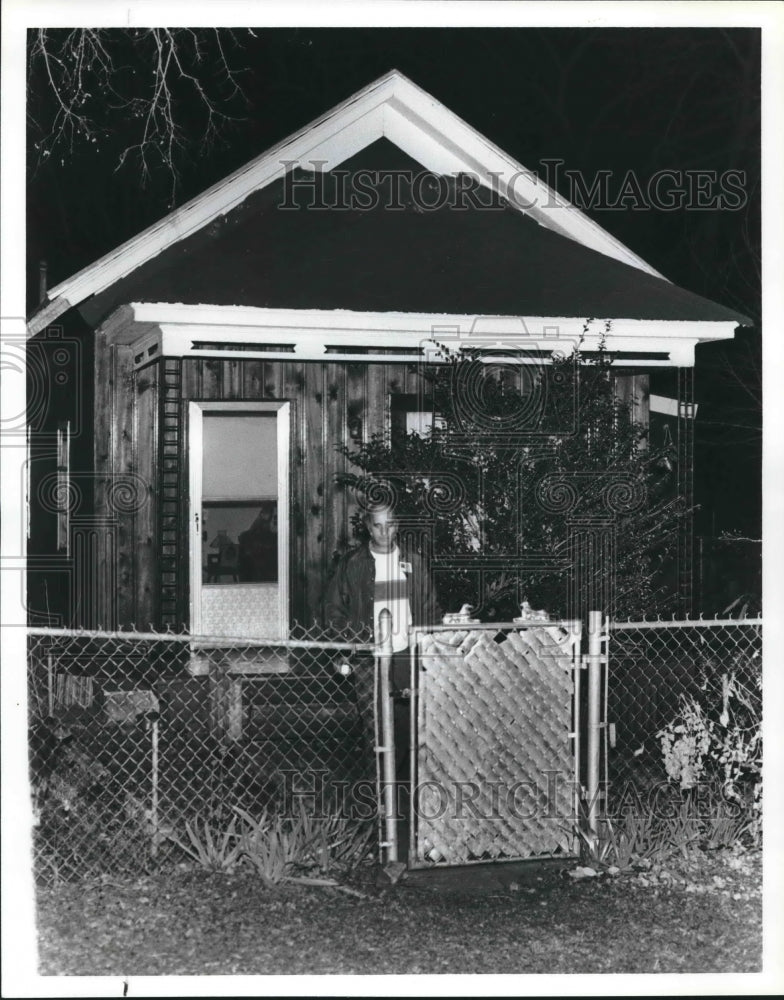 1979 Glenn and Johnny Salyers arrested at this home of their mother - Historic Images