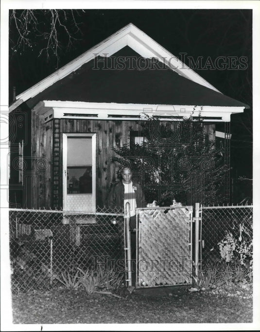 1979 Glenn and Johnny Salyers arrested at this home of their mother - Historic Images
