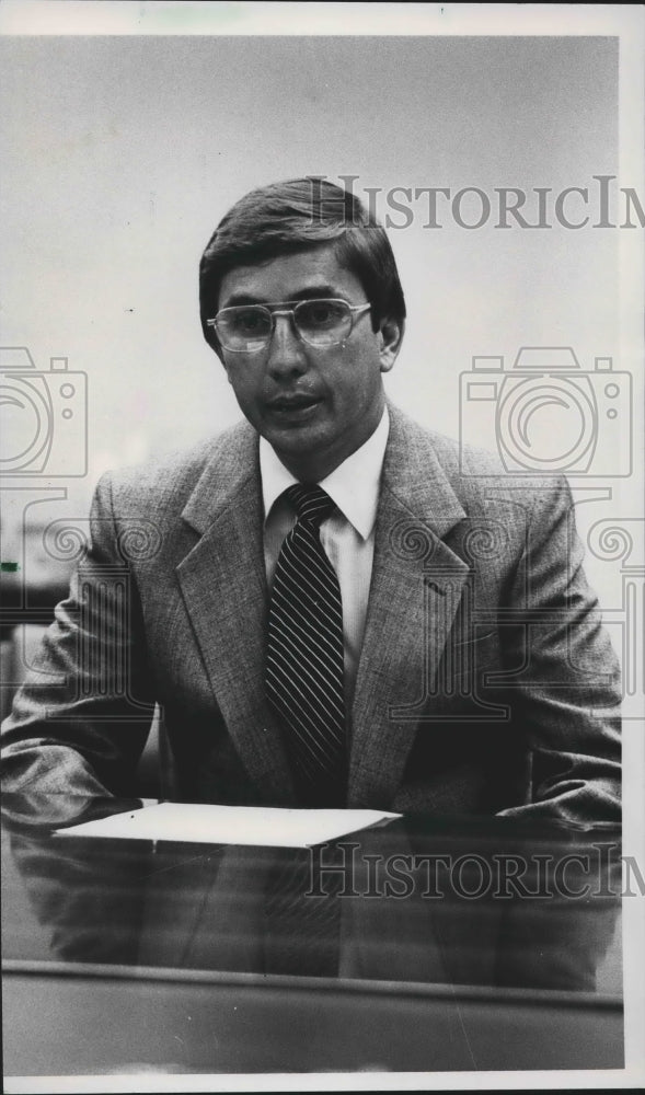 1984 Tarrant Superintendent of Education Dr. Wayne Reynolds - Historic Images