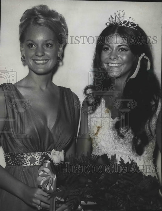 1973, Jefferson Maid of Cotton Winner Patti Rawlinson, and Merry Hamm - Historic Images