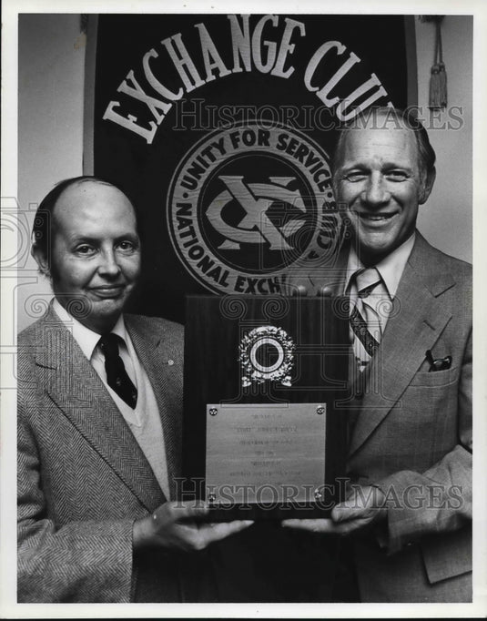 1982 Vestavia Hills, Alabama Chief Jimmy  "Bo" Roper Officer of Year - Historic Images