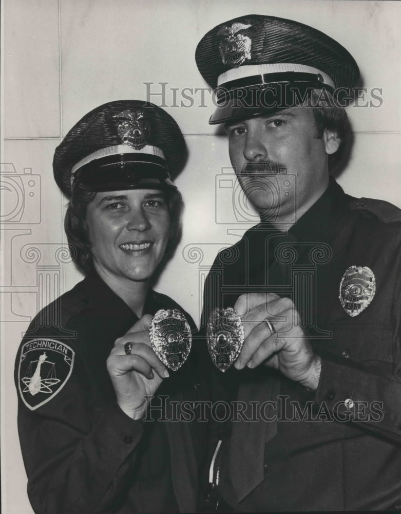 1983 Birmingham Police Officers Janice and Donnie Todd with badges - Historic Images