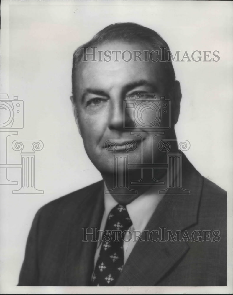 1974 Press Photo Arthur Tonsmeire Jr., president of First Federal Savings &amp; Loan - Historic Images