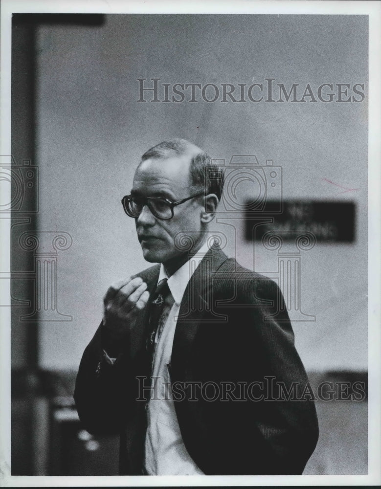 1990, William Slagle before Trial - abna39403 - Historic Images