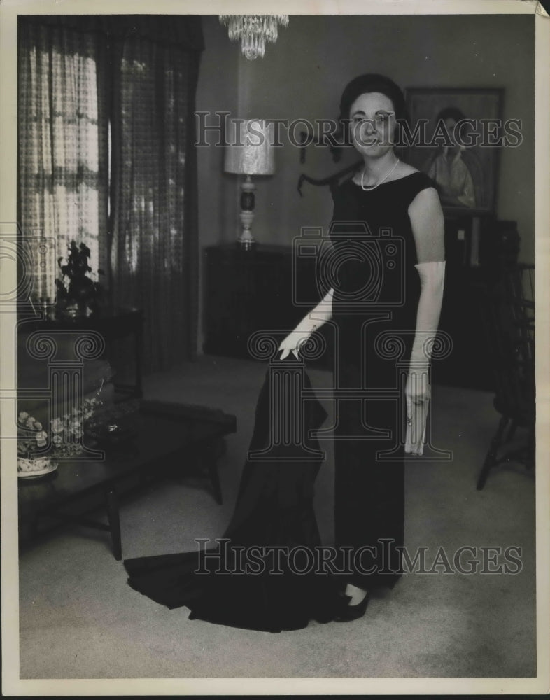 1964 Press Photo Mrs. Harris Saunders, Jr., Birmingham, Alabama - abna39441 - Historic Images