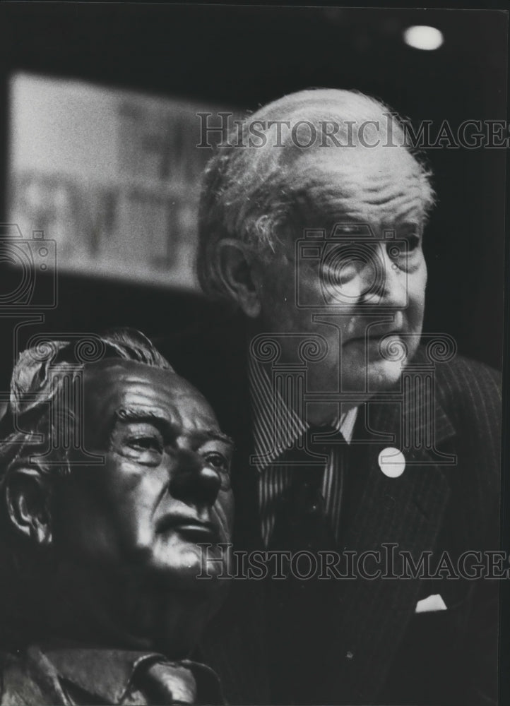 1979, John Sparkman, Former Senator stands beside bust of himself - Historic Images