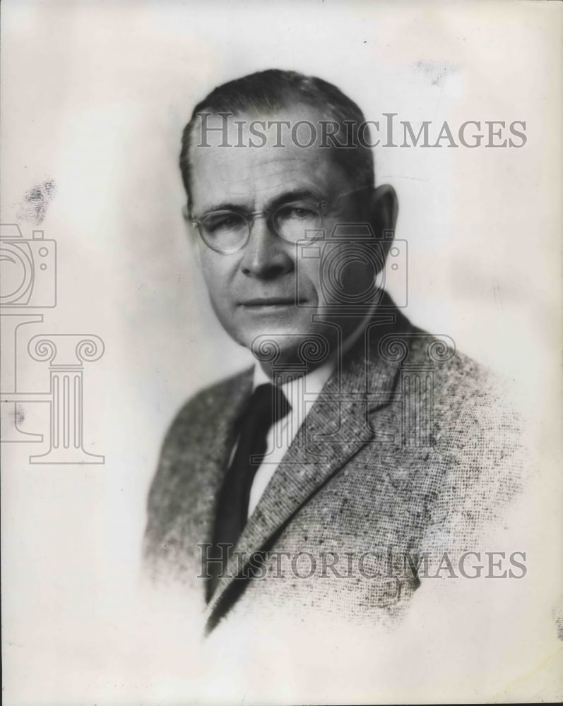 1964 Press Photo Clifford M. Spencer, Birmingham Trust National Bank, Alabama - Historic Images