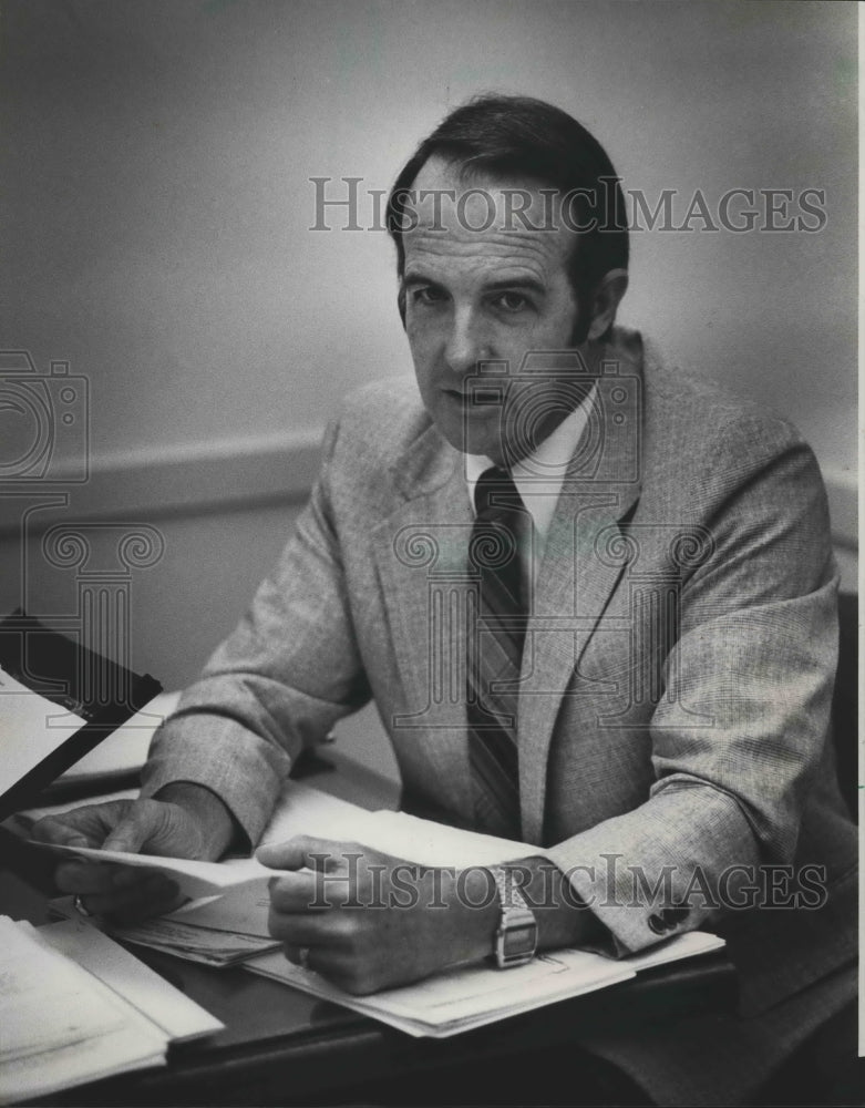 1982 Press Photo Shelby Commission Chairman Thomas Snowden - abna39477 - Historic Images