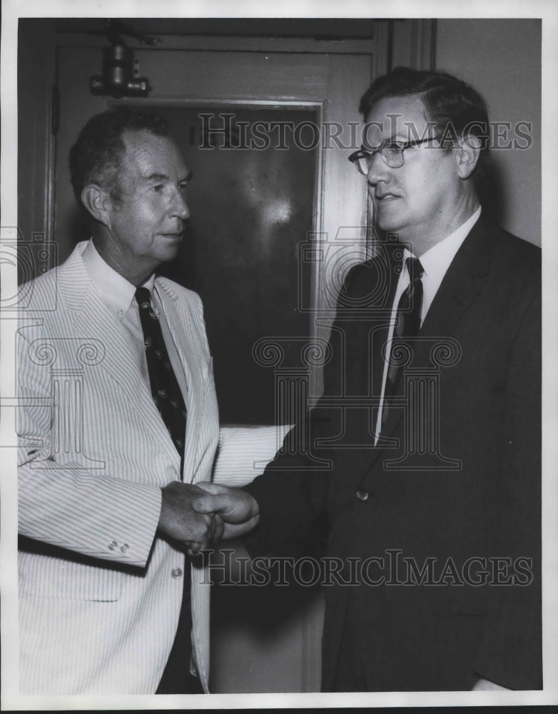 1970 Press Photo Assistant U.S. Attorney R. Macey Taylor and Edward Robertson - Historic Images