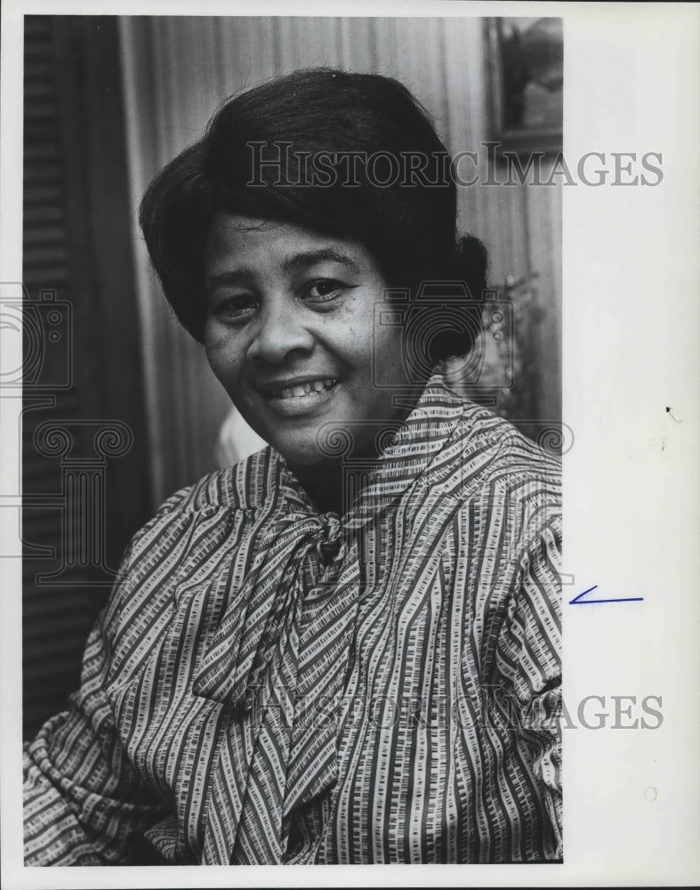 1982 Mrs. Mattie Taylor wants to be ordained in Missionary Church - Historic Images