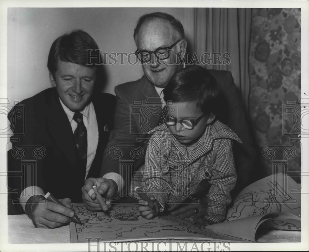 1980, Fred Renneker III, Hall Thompson, visit patient Jacob Hoffman - Historic Images