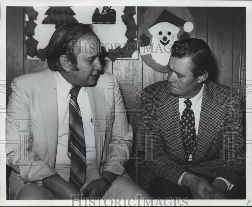 1981, Mayor Lamar Reid and Ed Reno talk in Morris, Alabama - Historic Images