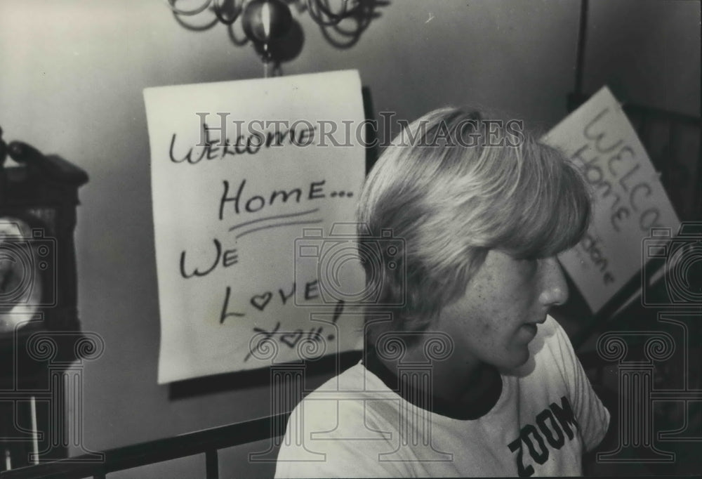1978 Press Photo Kidnap Victim Paul Thompson Returned Safely Home - abna39918 - Historic Images