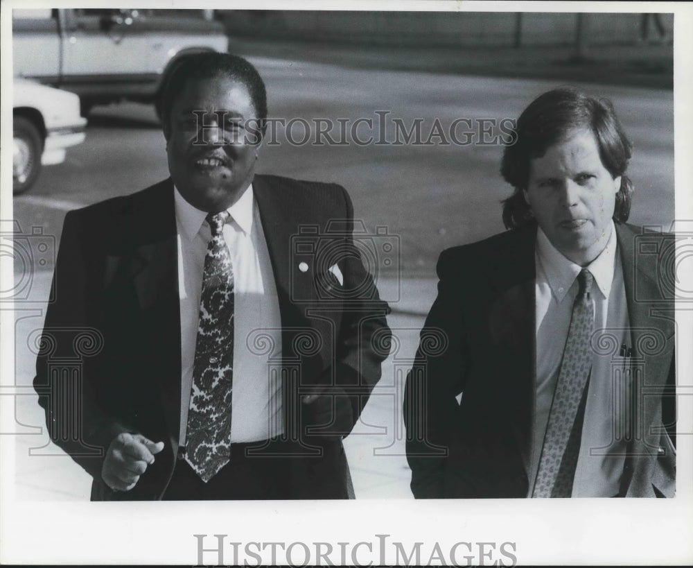 1989 Press Photo Representative John Rogers and Attorney Doug Jones at Court - Historic Images