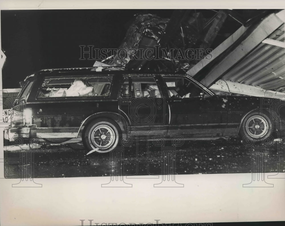 1983 Tornado damage in shopping center in Oxford, Alabama - Historic Images