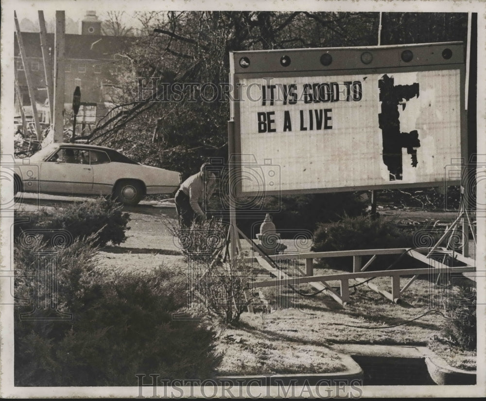 1975 'It is good to be alive' sign after tornado, Pell City, Alabama - Historic Images