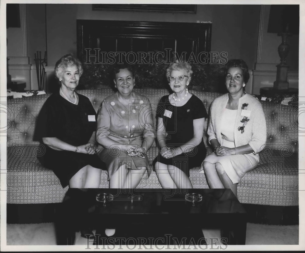 1962 Press Photo Mrs. William Thuss, President, Medical Association Auxiliary - Historic Images