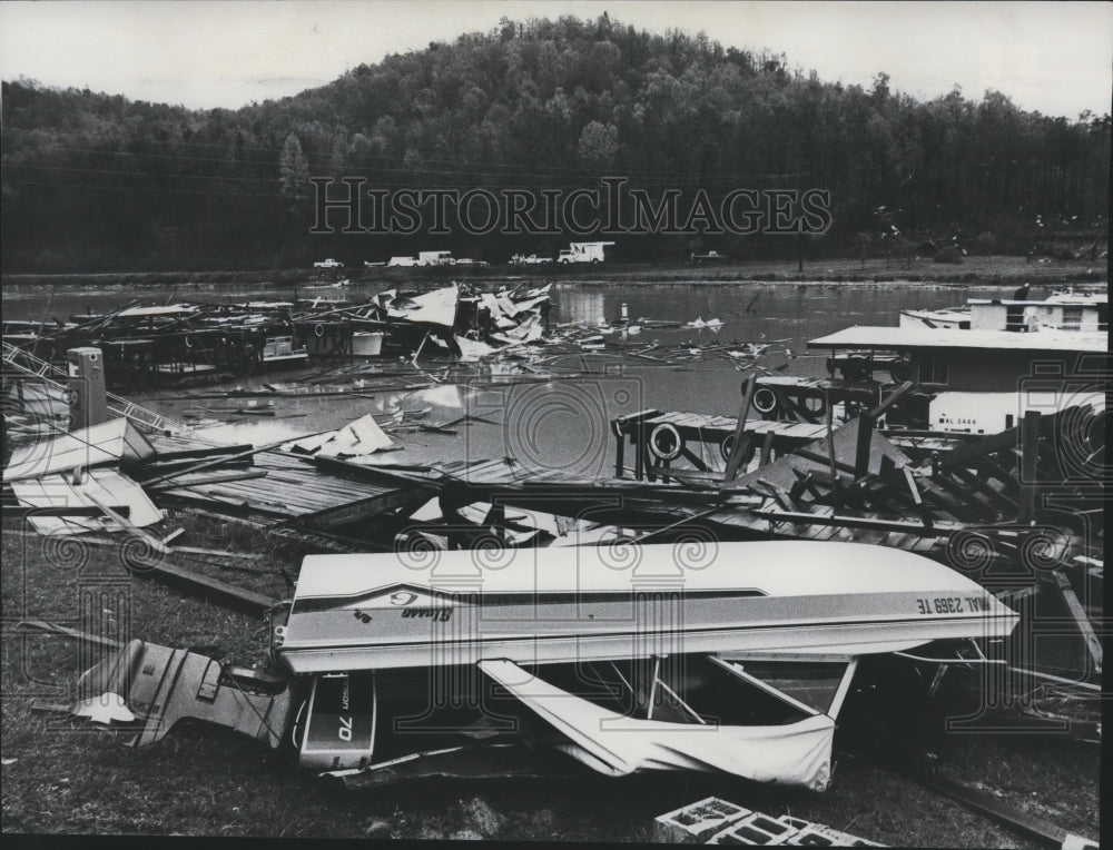 1977, Damaged boats at Canoe Creek Marina near Etowah-St. Clair line - Historic Images