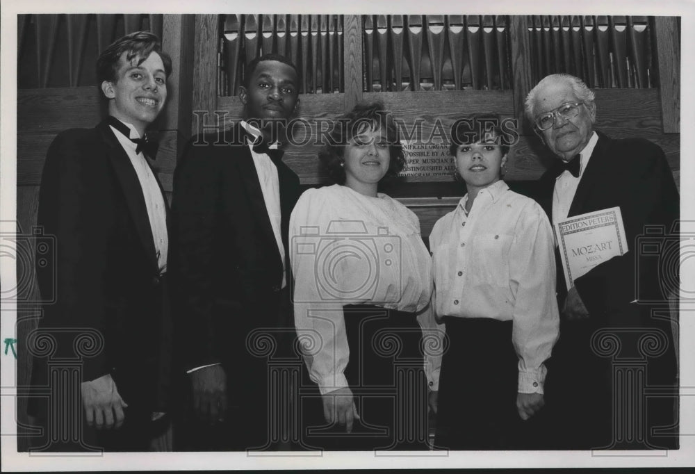 1991 Press Photo Director Hugh Thomas &amp; musicians, Birmingham-Southern Choir, AL - Historic Images