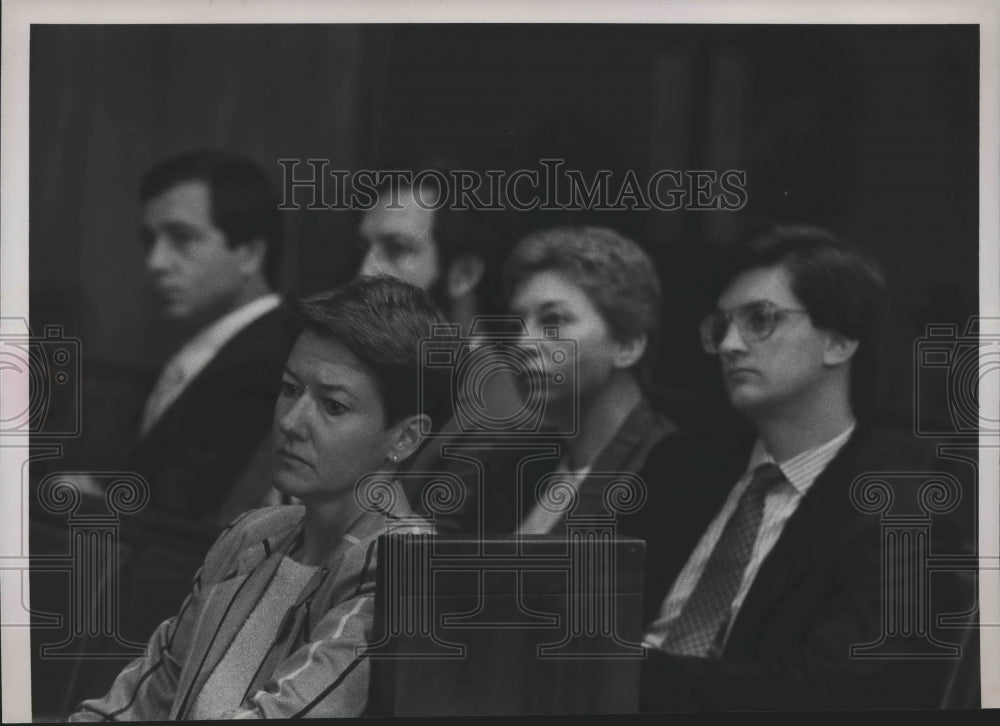 Press Photo Judy Thompson &amp; lawyers in court for Birmingham Turf Club operation - Historic Images