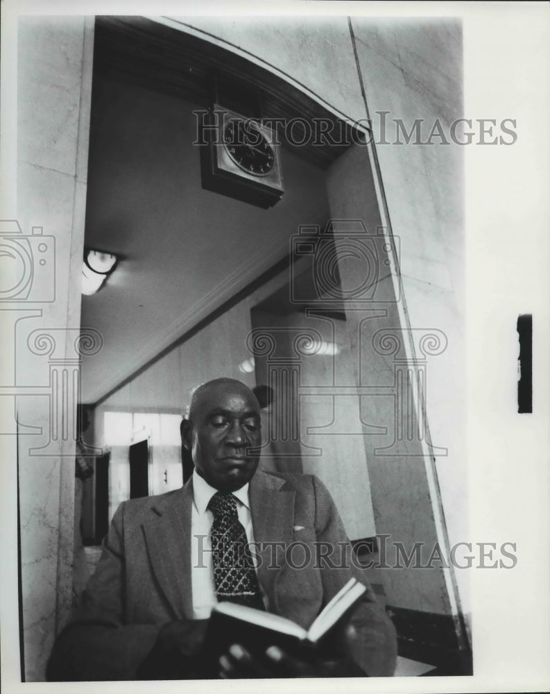 1981 M. J. Smith, Courthouse Preacher, Clergyman - Historic Images