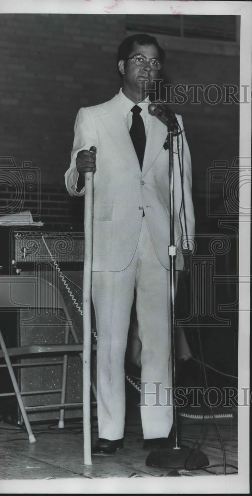 1974 Press Photo Billy Thompson, candidate for Shelby County sheriff, speaks - Historic Images