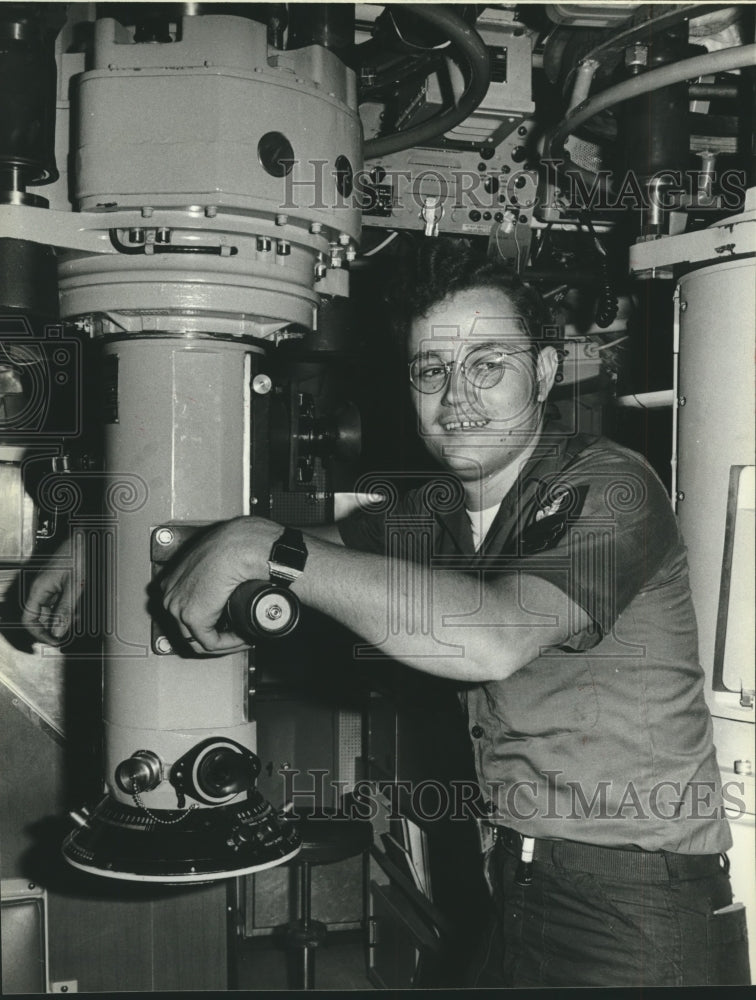 1978 Quartermaster First Class Anderson at periscope on submarine - Historic Images