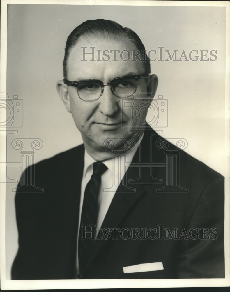1964, Clyde Horton, manager of Pullman Standard in Bessemer, Alabama - Historic Images