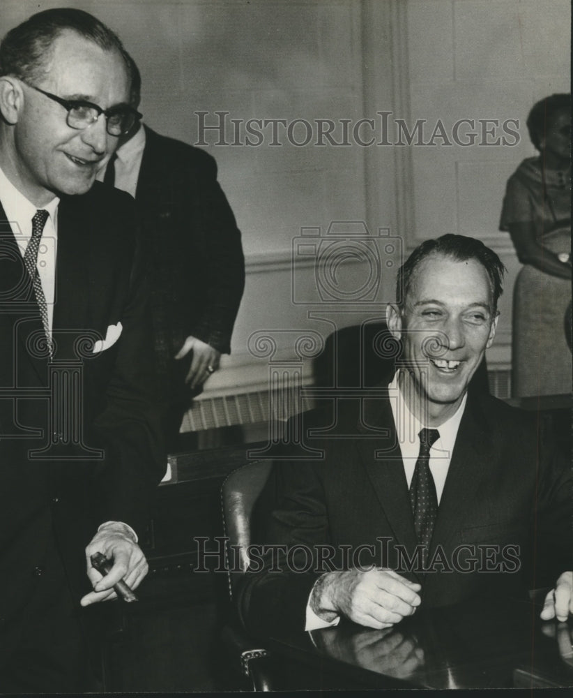 1959 Press Photo Lt.-Governor Albert Boutwell and Senator Vaughn Hill Robison - Historic Images