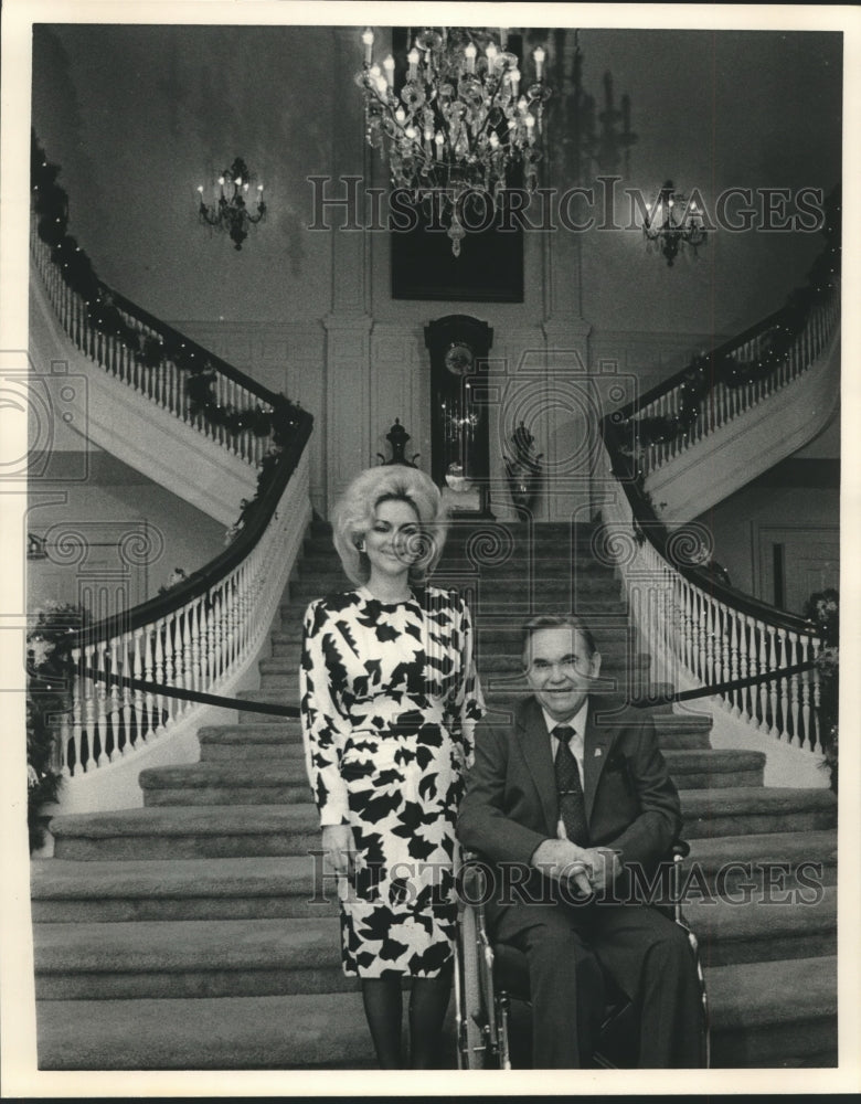 1985 Governor and Mrs. (Lisa) George Wallace with Christmas Tree - Historic Images