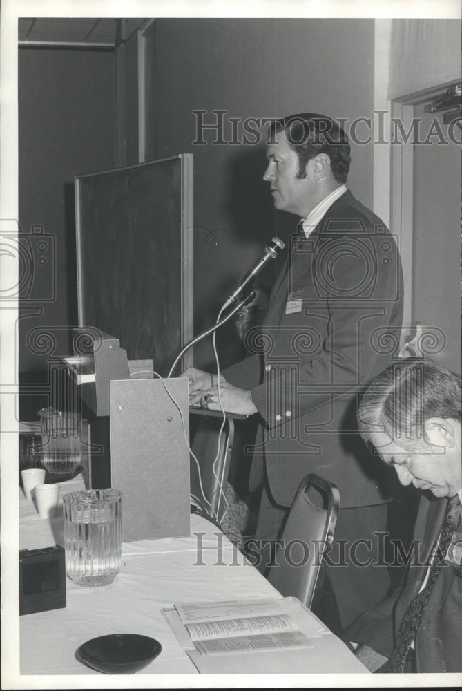 1976, Politician Lester Lamb - abna40843 - Historic Images