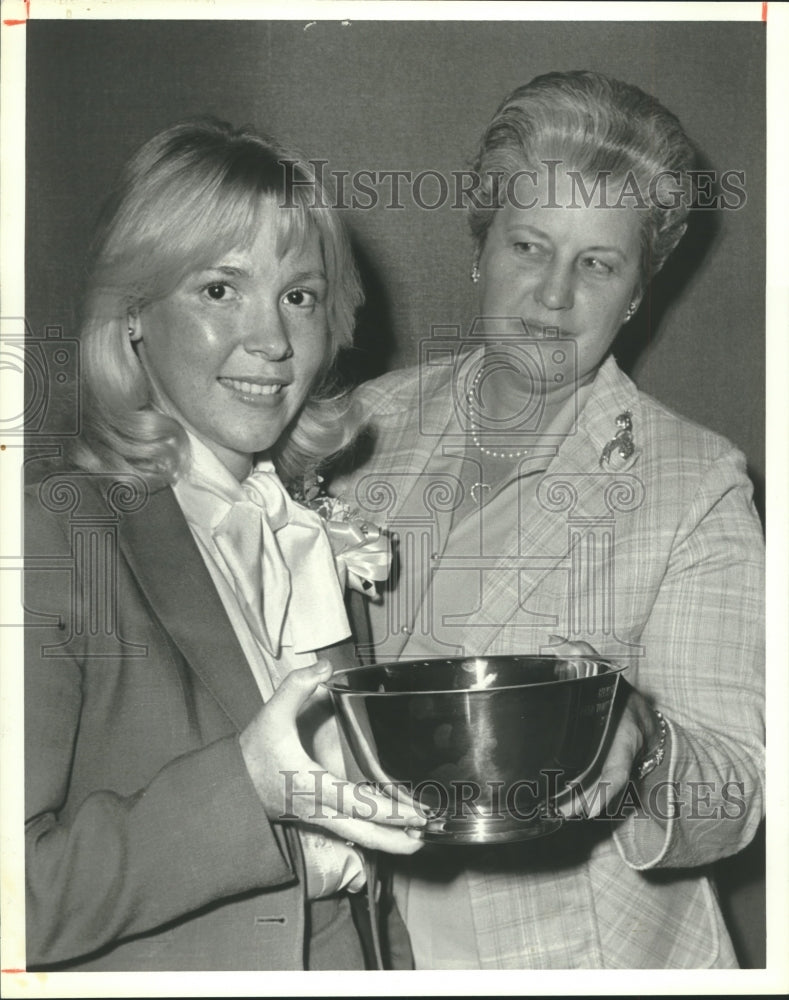 1981 Doctor Ruth Ann Lyman, and Doctor Dorothy Chambers at Ceremony - Historic Images