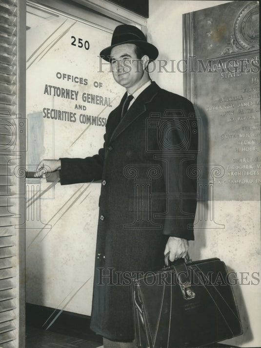 1959, John Patterson, Governor-elect of Alabama enters state office - Historic Images