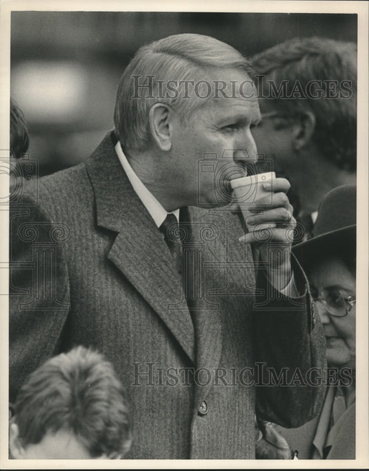 1987, Guy Hunt drinks from cup - abna40935 - Historic Images