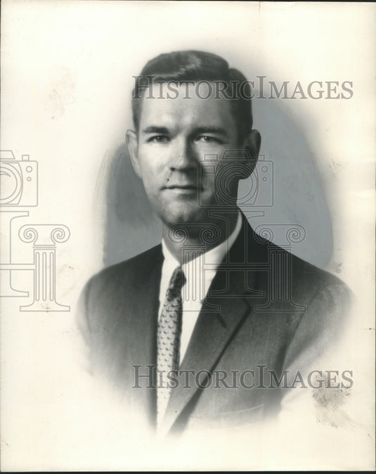 1967 Press Photo Carey F. Hollingsworth, Birmingham Trust National Birmingham - Historic Images