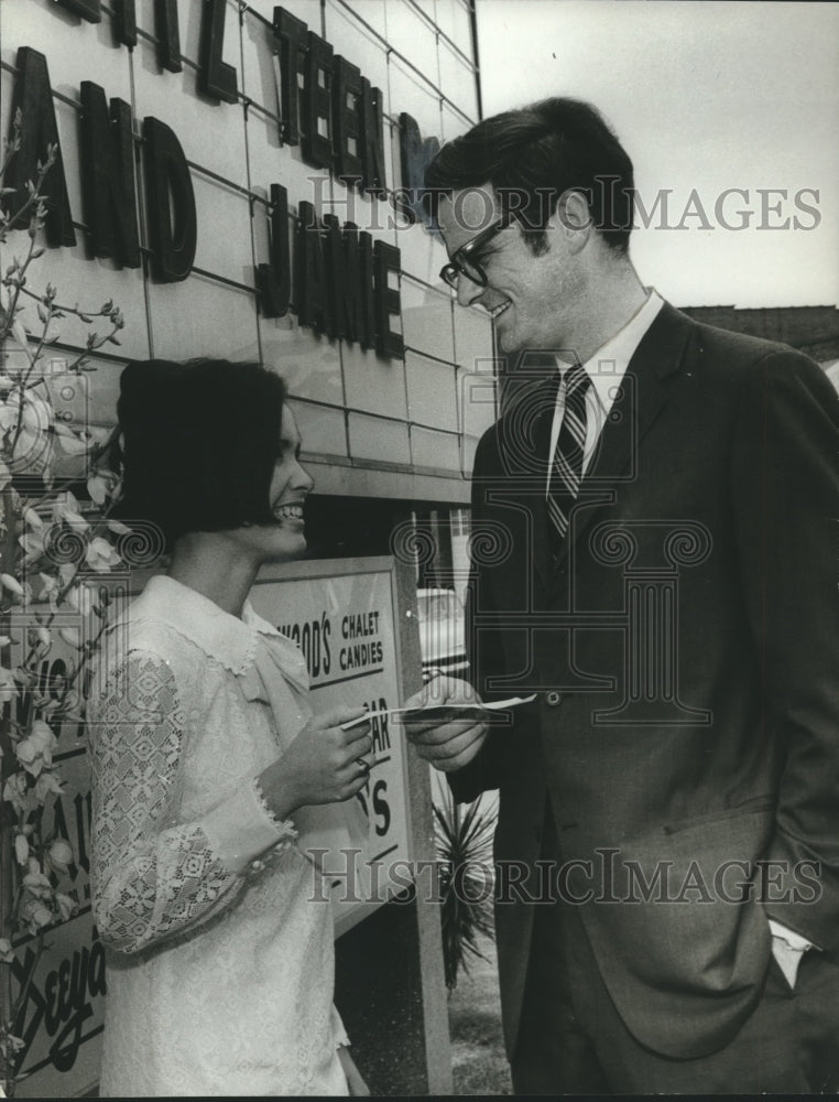 1968, Pizitz Store - Merritt Pizitz Awards Scholarship to Pam Wright - Historic Images