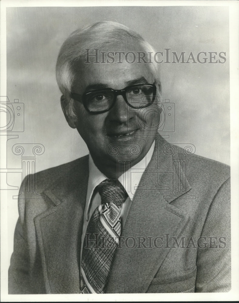 1975 Roy S. Stevens, University of North Alabama Executive - Historic Images