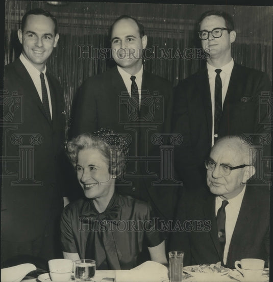 1963 Press Photo Employees of Pizitz Department Store were honored at a dinner - Historic Images