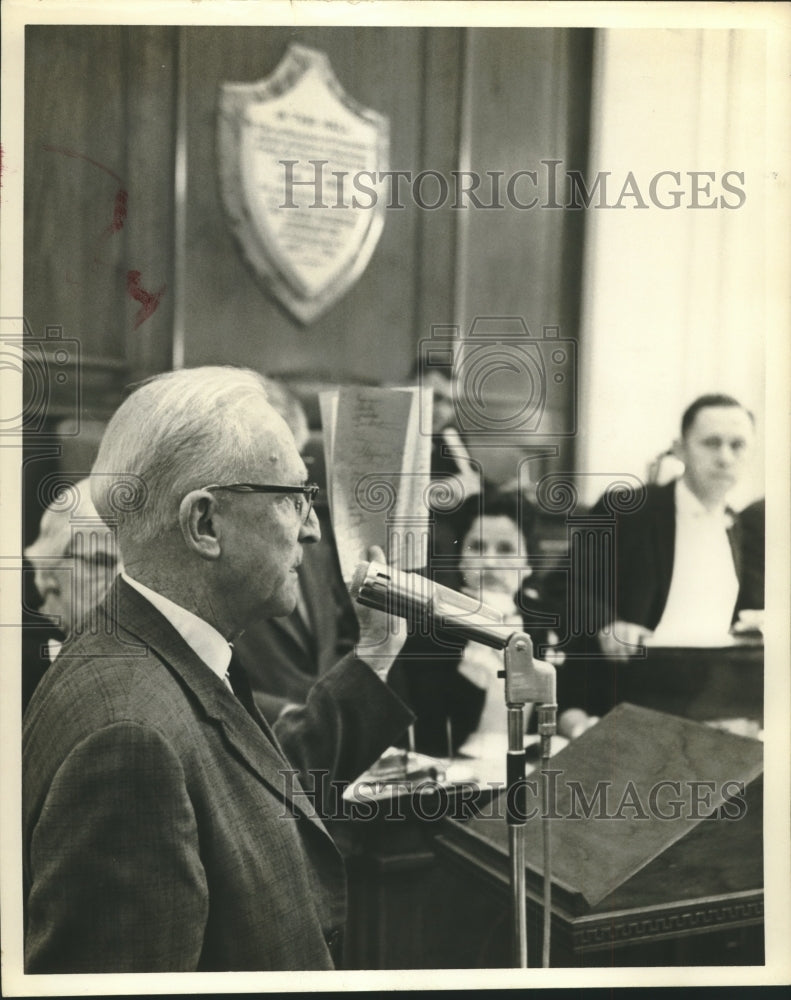 1961, State Representatives J. J. Pierce of Montgomery speaks - Historic Images