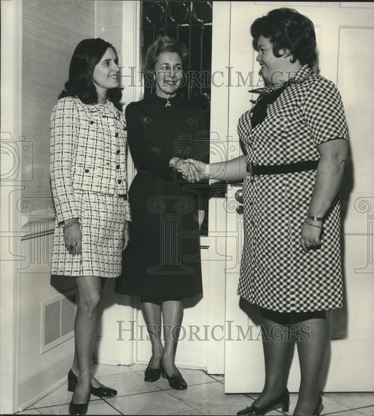 1973, Members of the Women's Advisory Board, guests at Home Luncheon - Historic Images