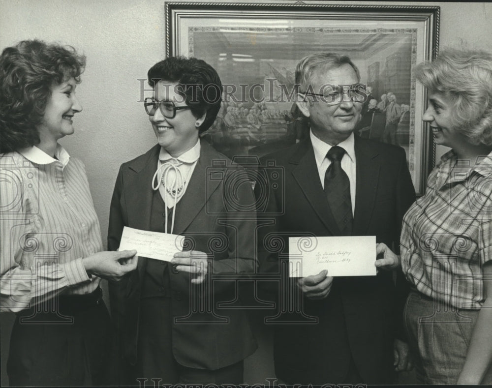 1980 Alpha Delta Kappa XI gifts check and scholarship, Alabama - Historic Images