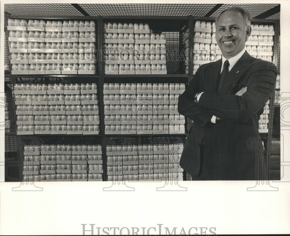 1987 Alabama small businessman of the year Russell Maddox with Drugs - Historic Images