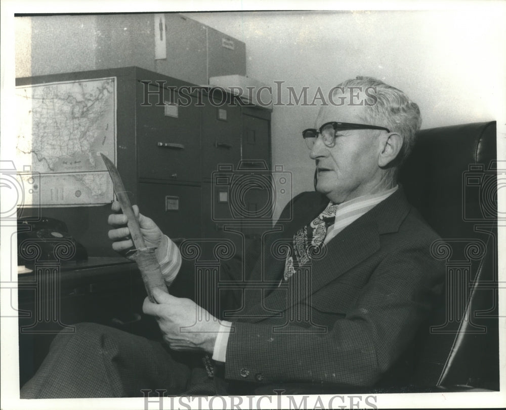 1975 Press Photo Doctor Thomas Staton, Alabama Board of Corrections - abna41205 - Historic Images