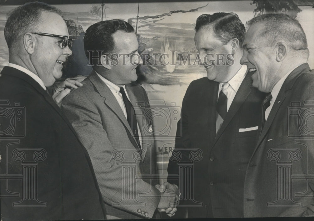 1982 Press Photo Arthur J. Hanes, Birmingham Mayor & others - abna41291 - Historic Images