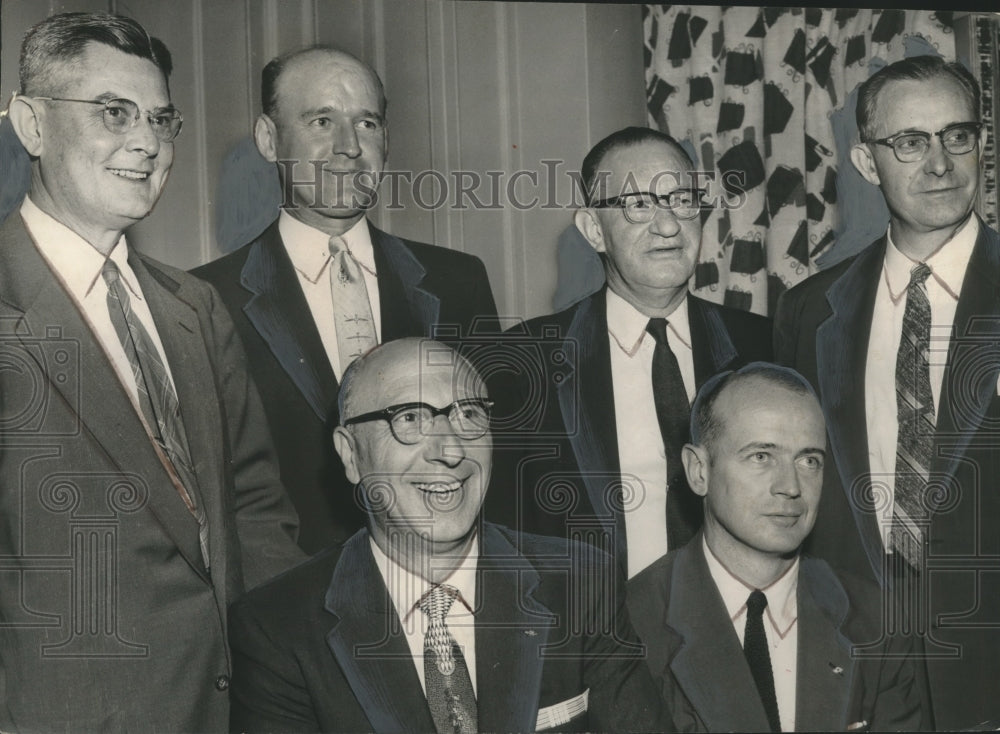 1956 Press Photo Jefferson Legislators Discuss Agents Licensing Bill, Alabama - Historic Images